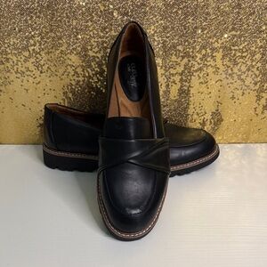 Eurosoft women’s Leila Black Faux Leather Loafers